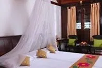 Hotel Kayaloram Heritage Lake Resort Alappuzha
