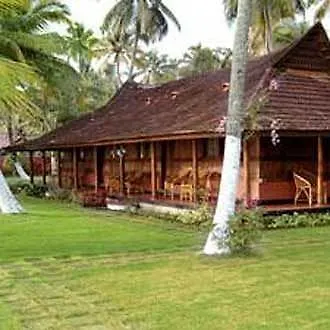 Hotel Kayaloram Heritage Lake Resort Alappuzha