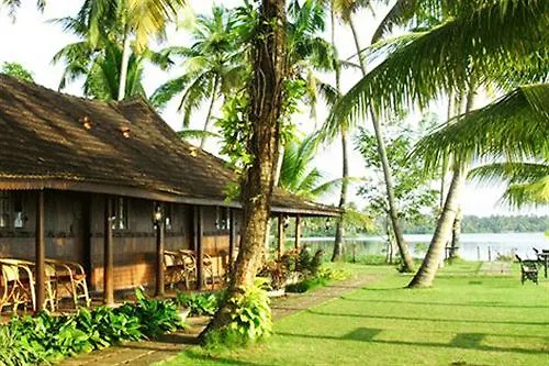 Kayaloram Heritage Lake Resort Alappuzha Hotel