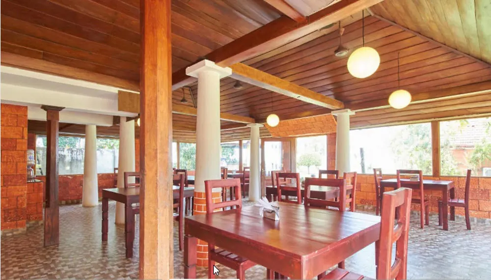 Hotel Kayaloram Heritage Lake Resort Alappuzha