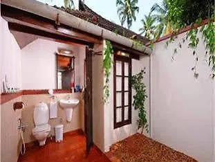 Hotel Kayaloram Heritage Lake Resort Alappuzha
