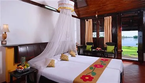 Kayaloram Heritage Lake Resort Alappuzha